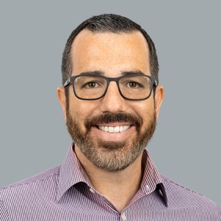 defazio_mic-portrait