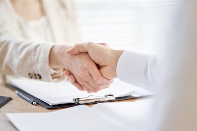 Business people shaking hands