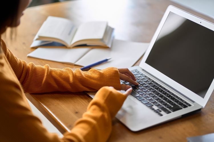 woman working on laptop