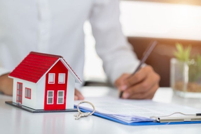 Home insurance contract keys