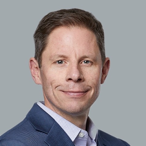 Seth Pfalzer headshot