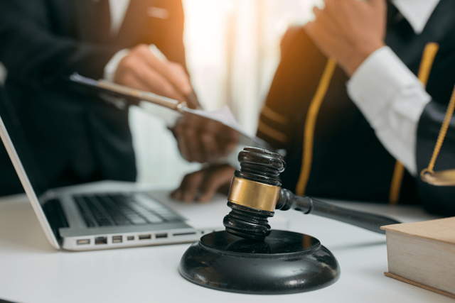 Lawyer speaking to a judge